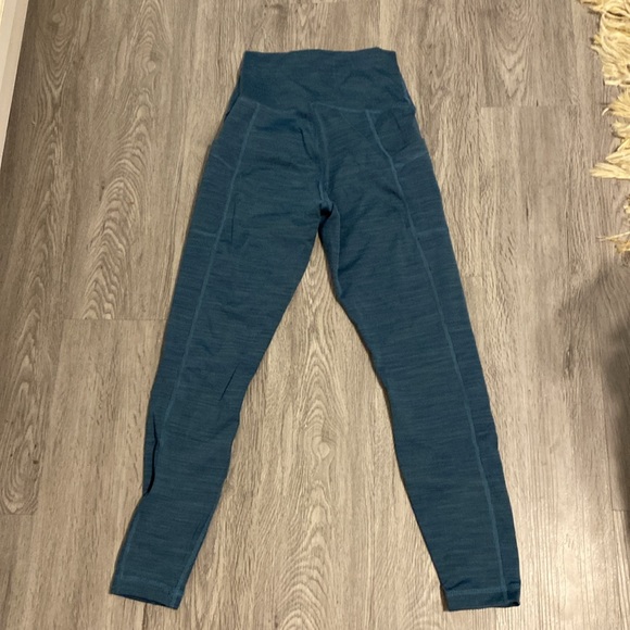 Blue Ribbed Leggings - Picture 2 of 4